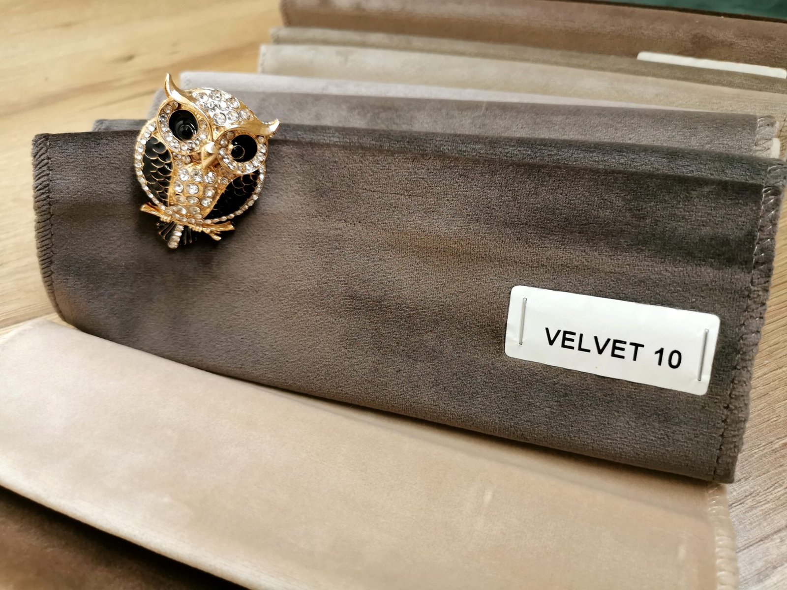 VELVET 10